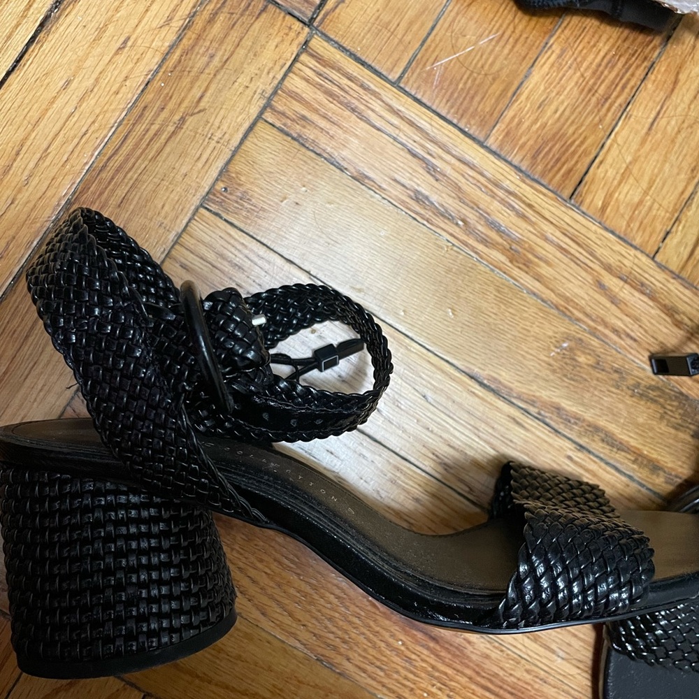 Zara heels. Never worn, tag string on. Size 37(7)
